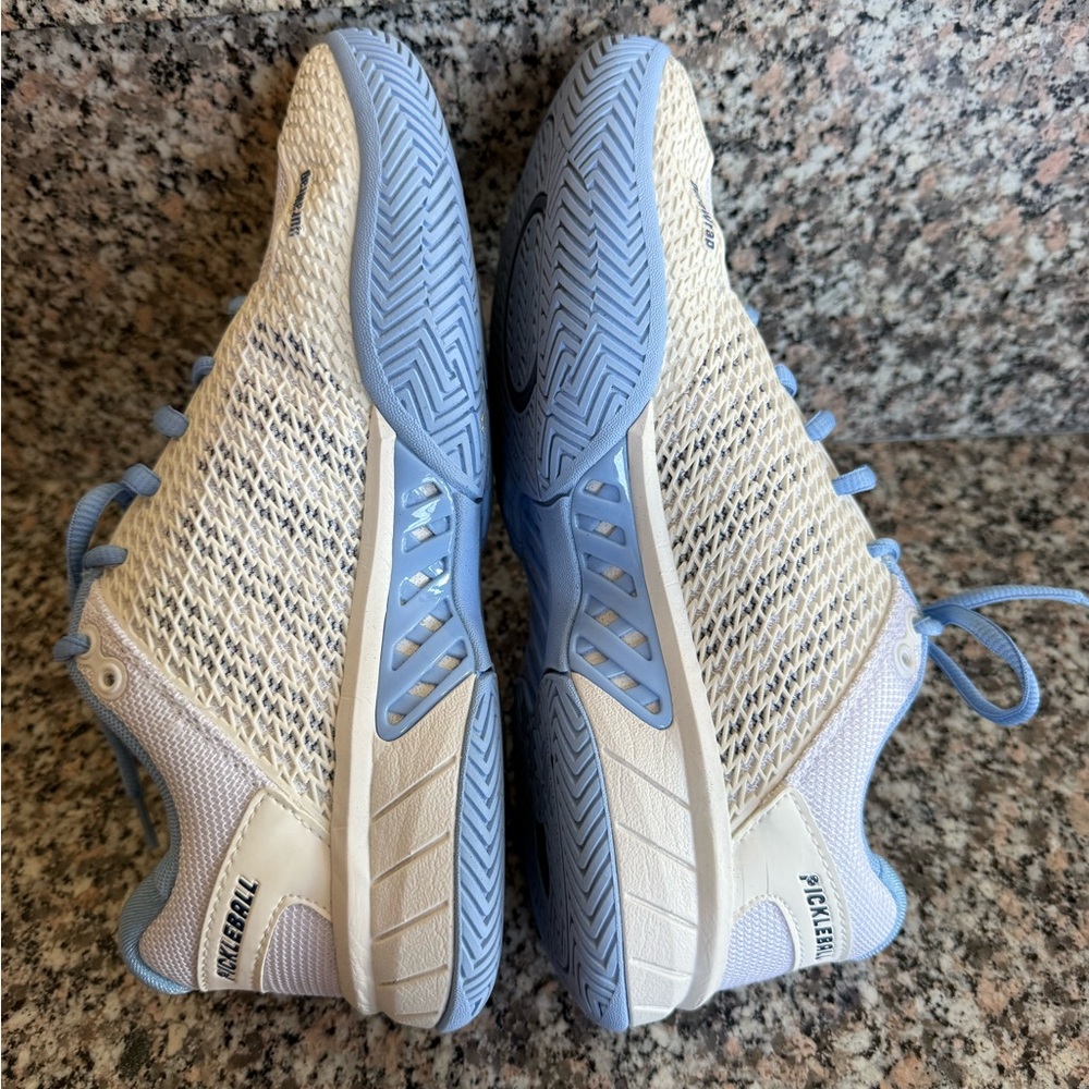 K-Swiss Express Light Pickleball shoes - women’s size 8 - Picture 5 of 10